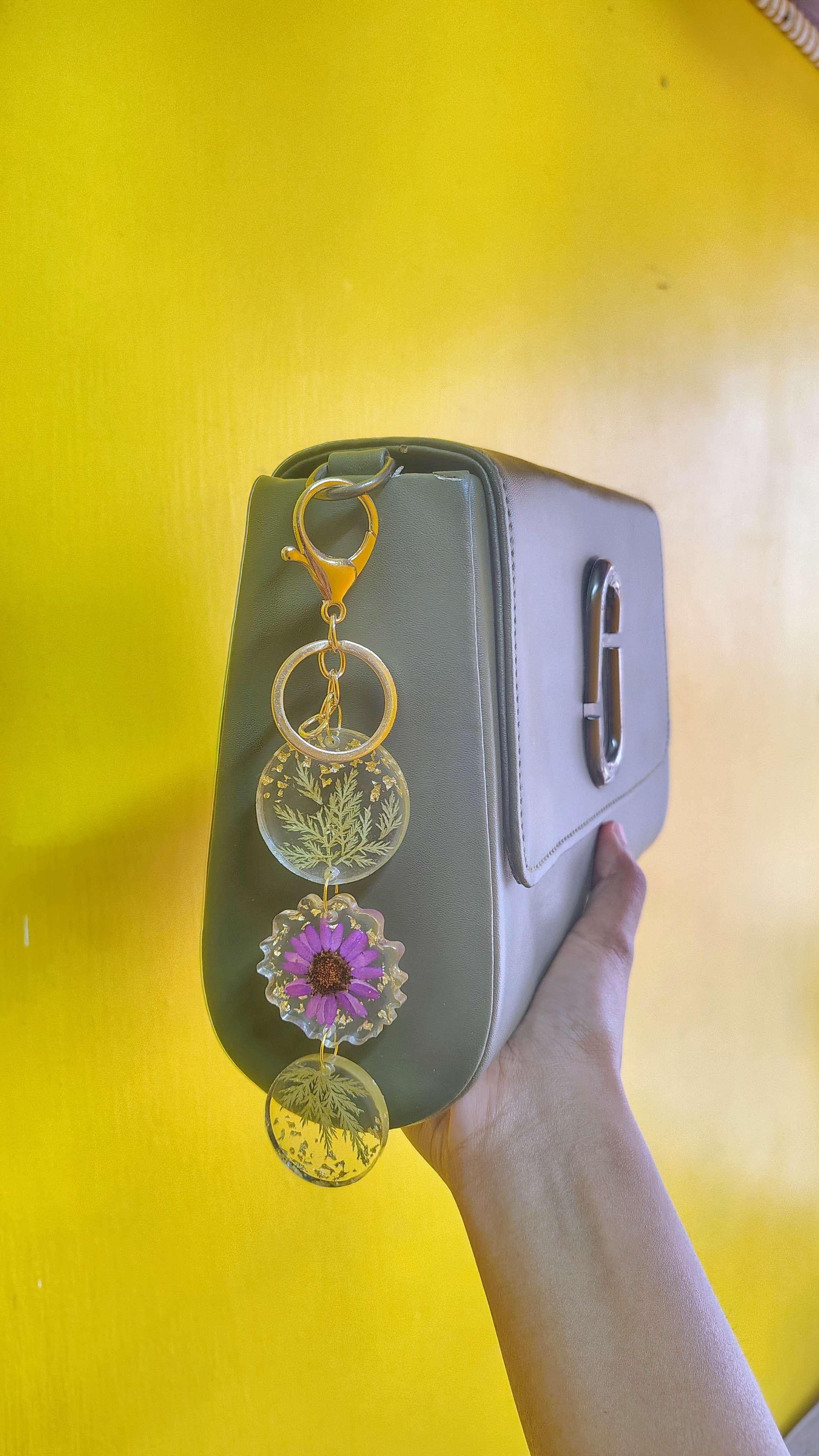 3 layer floral keychain - Image 1