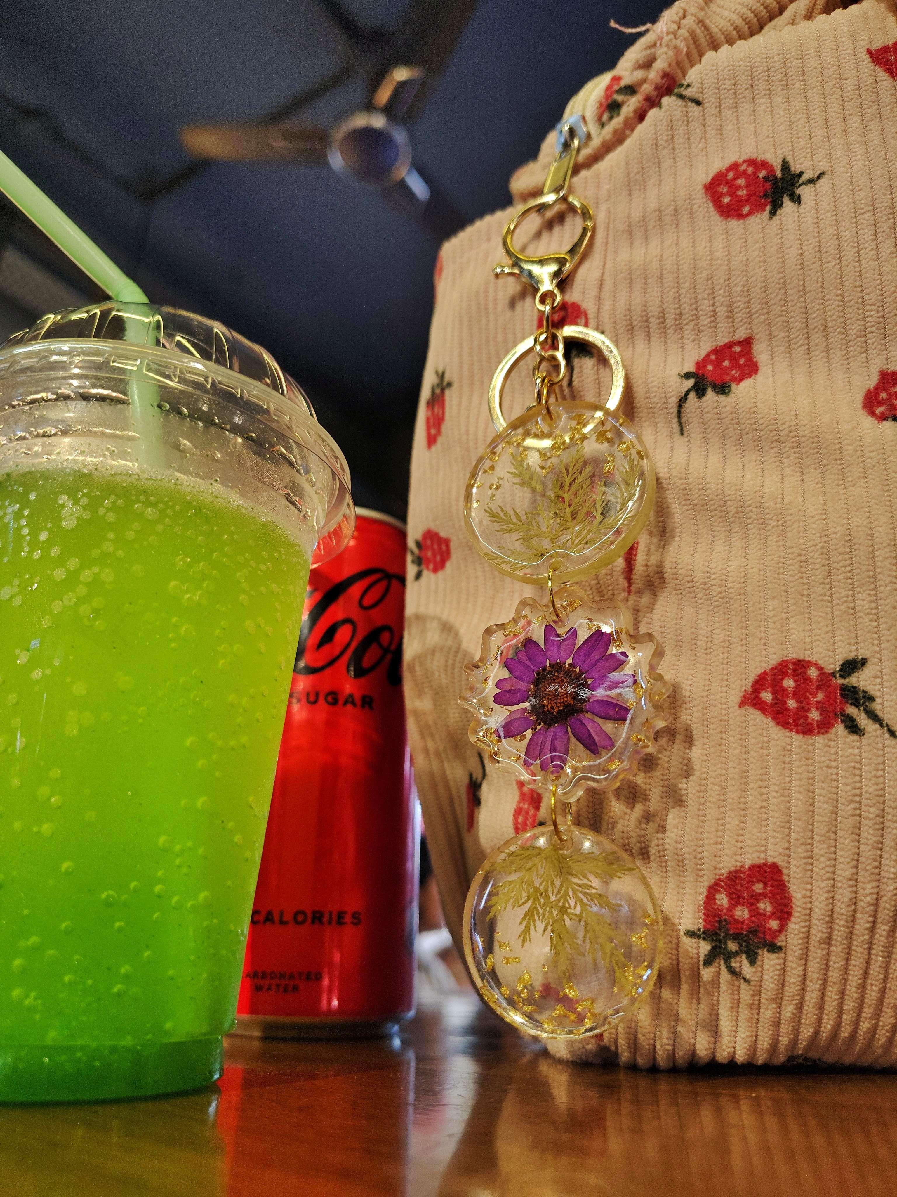 3 layer floral keychain - Thumbnail 2
