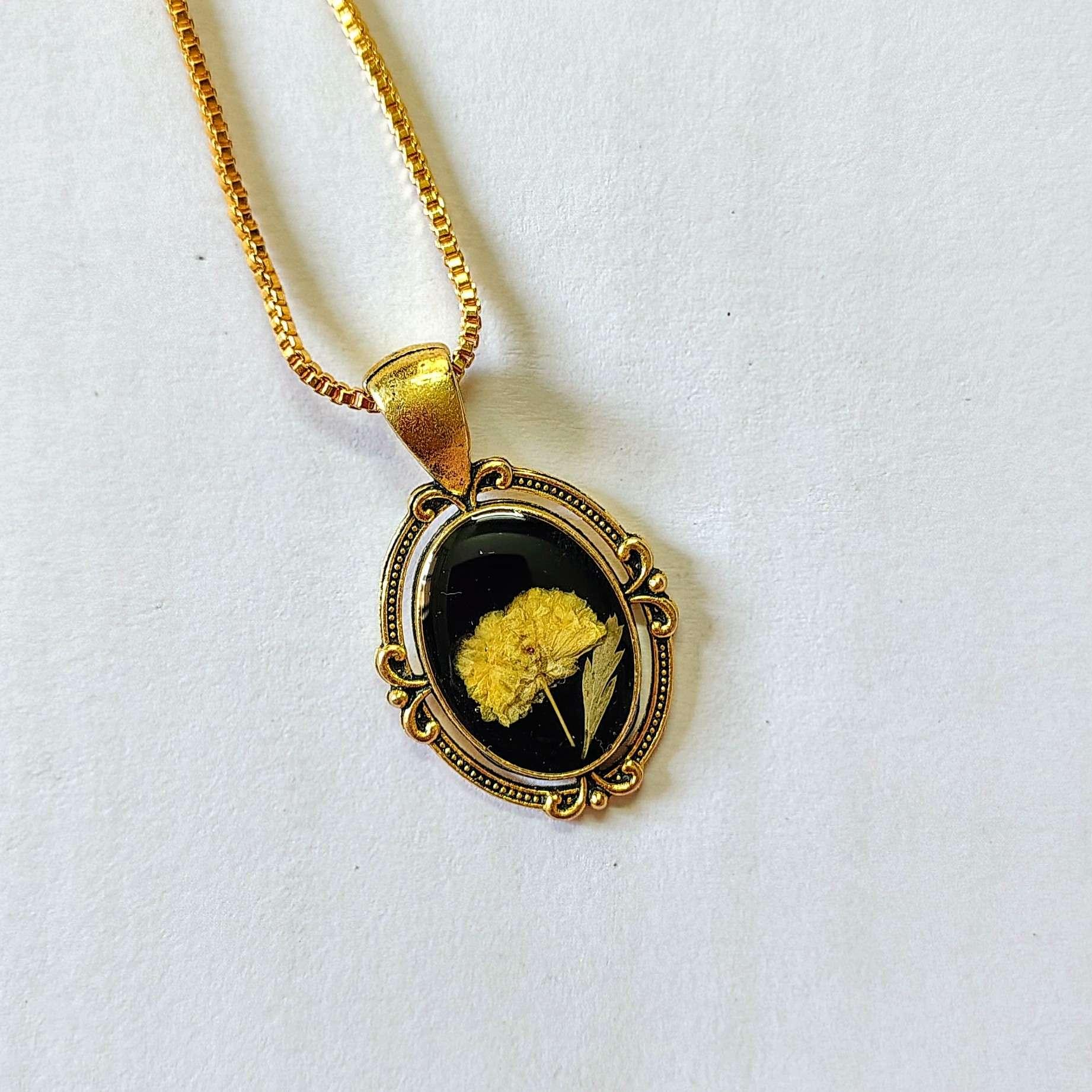 Amoria🌻 - Image 1